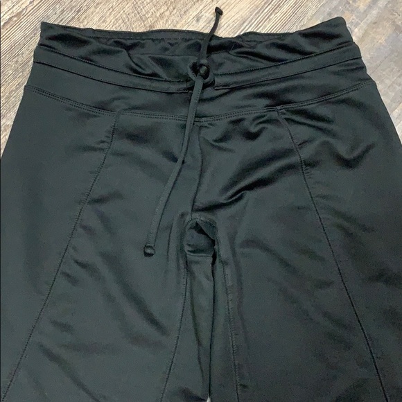 Nike Crop/Capri Pants - Picture 3 of 7